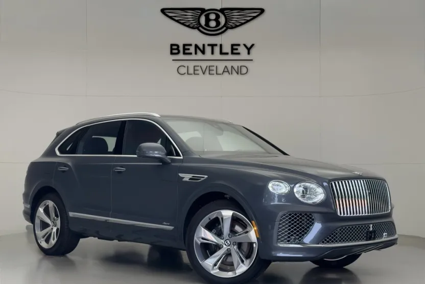 2025 Bentley Bentayga Azure V8 photo 1