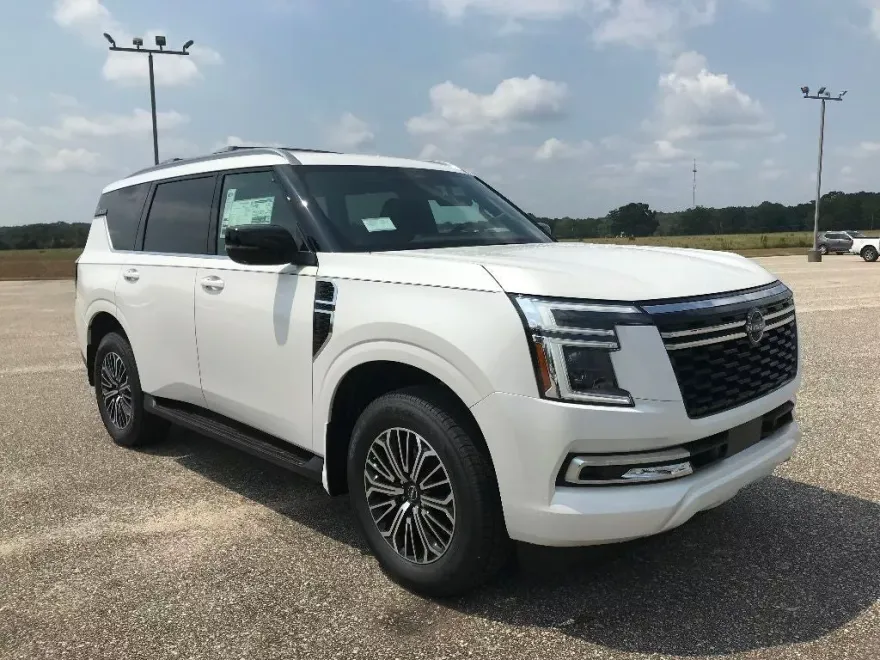2025 Nissan Armada SL photo 1