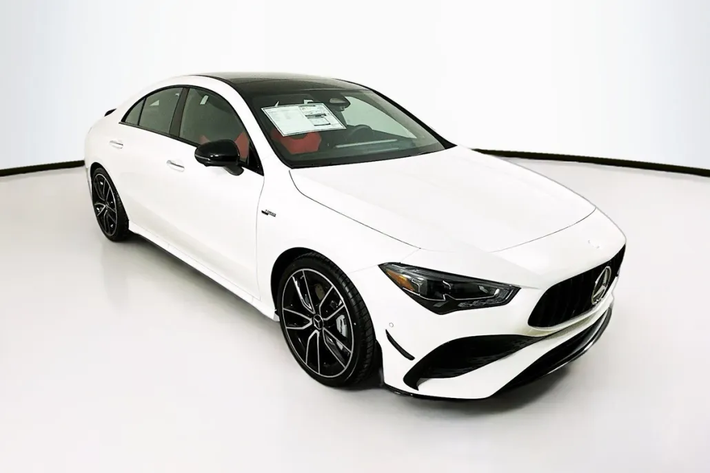 2025 Mercedes Benz CLA 35 AMG 4MATIC photo 1