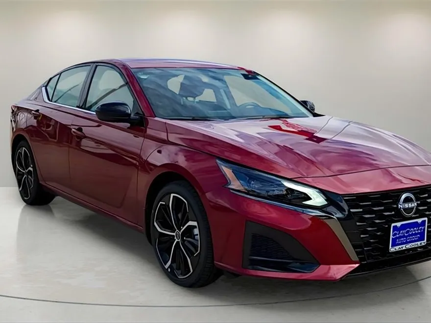 2025 Nissan Altima 2.5 SR photo 1