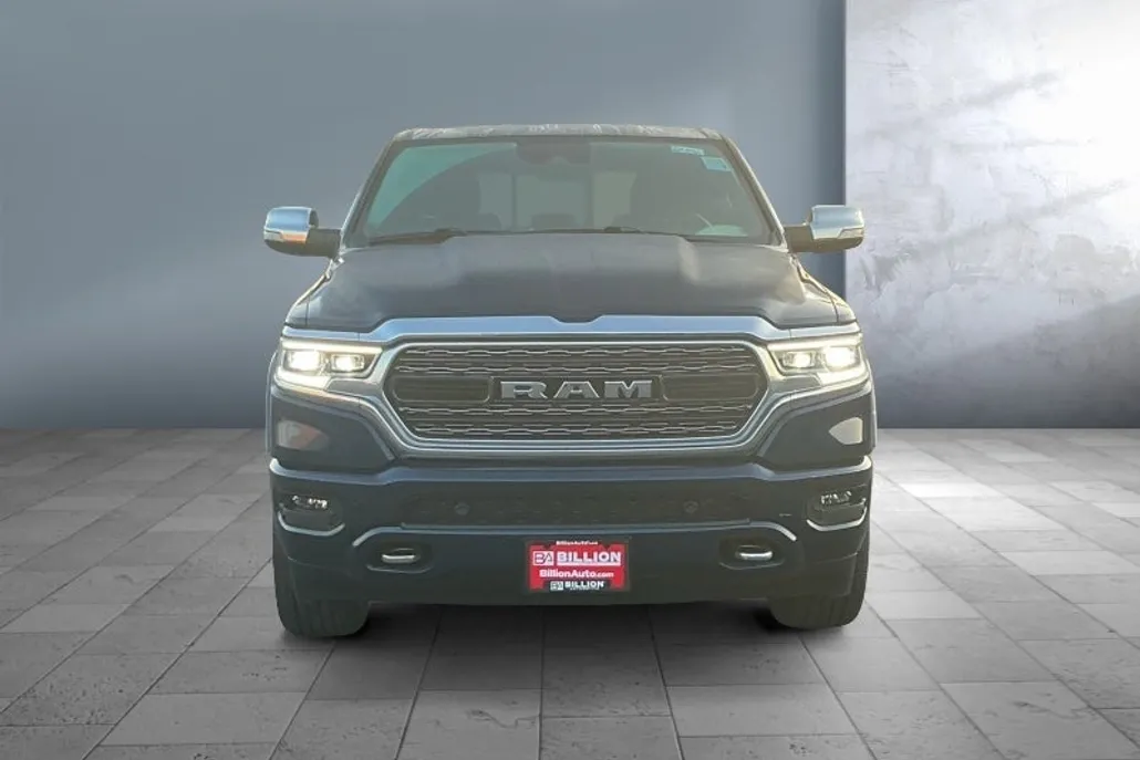 2022 Ram 1500 Limited photo 1