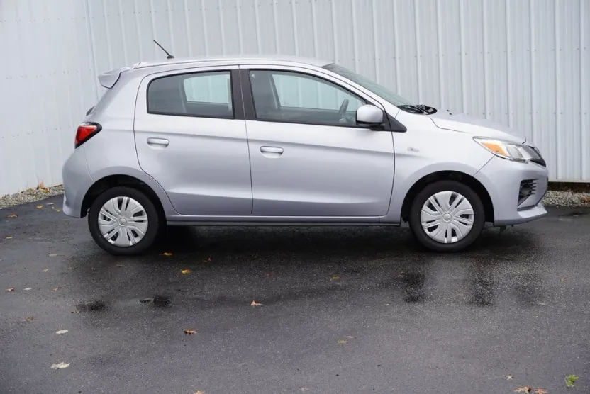 2024 Mitsubishi Mirage ES LE photo 1
