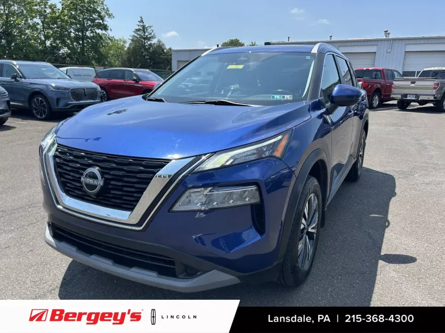 2022 Nissan Rogue AWD SV photo 1