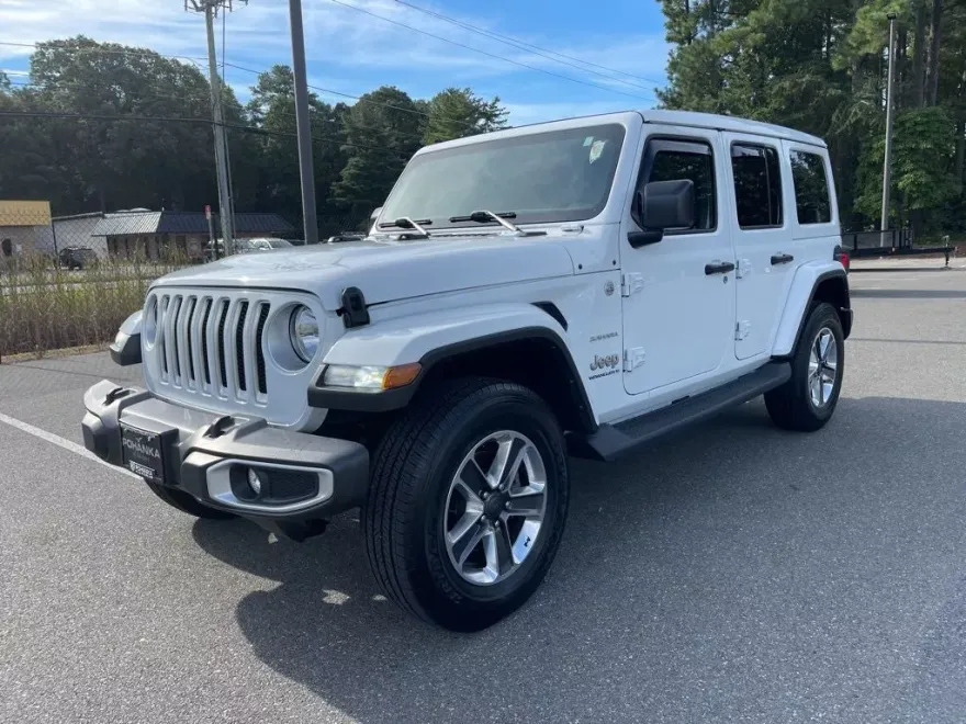 2023 Jeep Wrangler Sahara photo 1