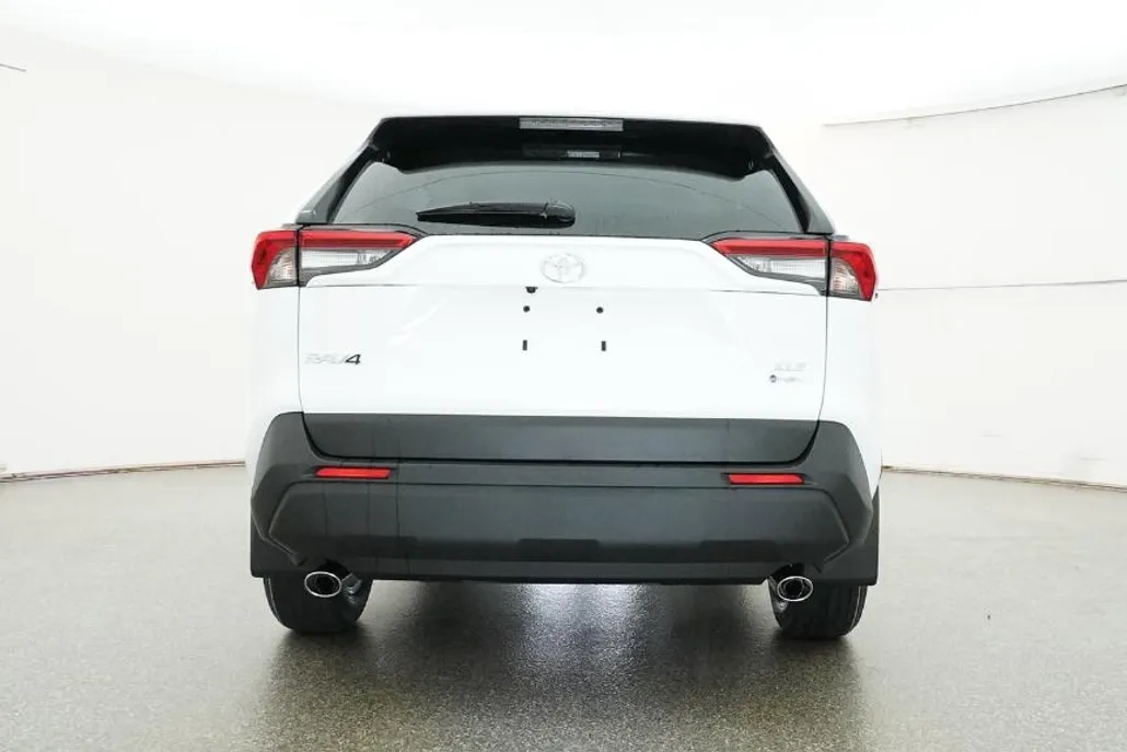 2025 Toyota RAV4 Hybrid XLE photo 1