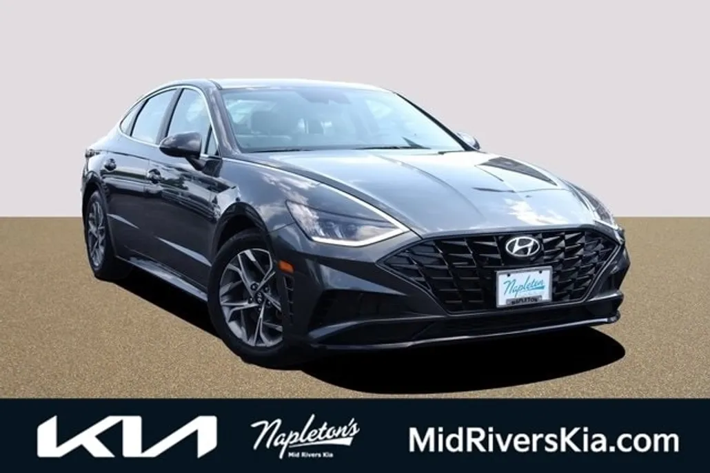 2022 Hyundai Sonata SEL photo 1