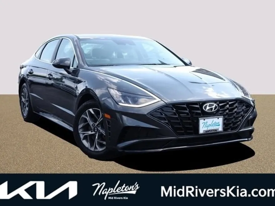 2022 Hyundai Sonata SEL photo 1
