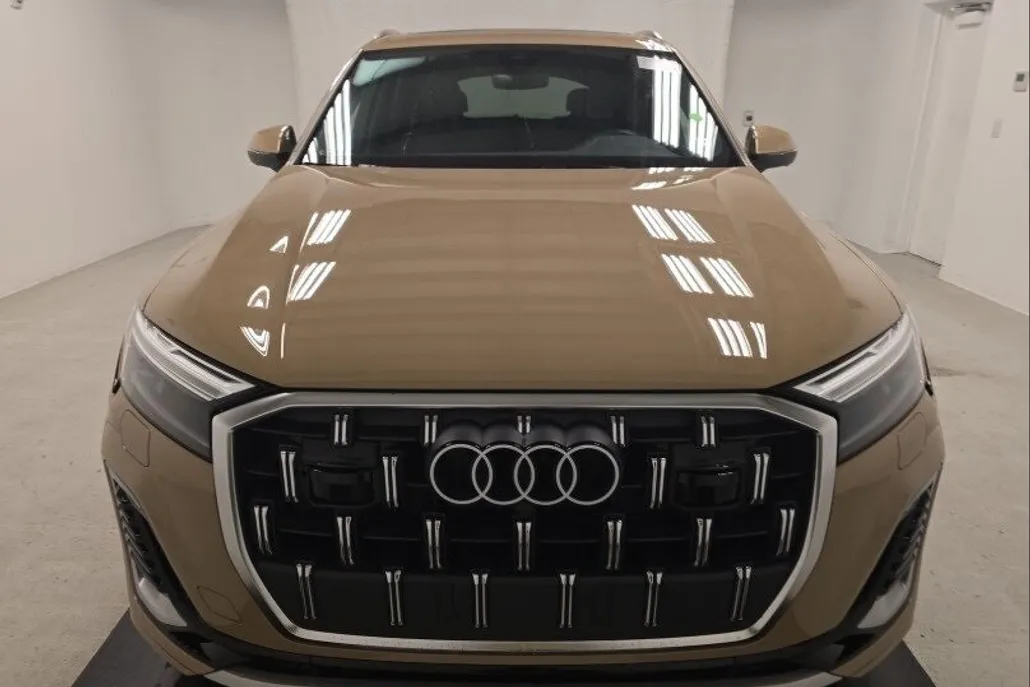 2025 Audi Q7 55 Premium Plus photo 1