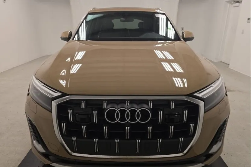 2025 Audi Q7 55 Premium Plus photo 1