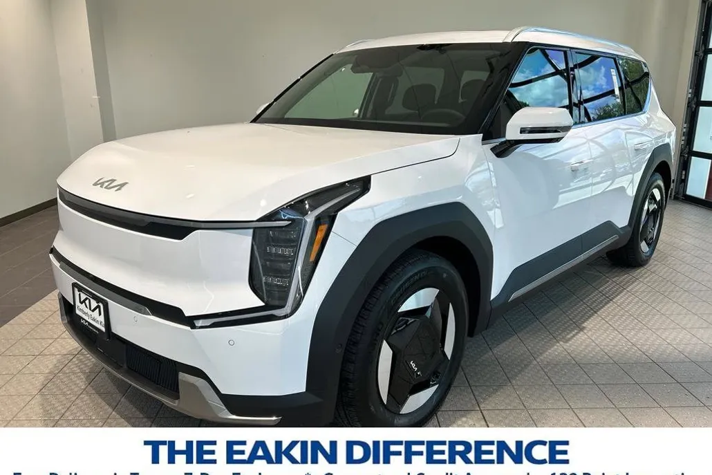 2026 Kia EV9 Wind AWD photo 1