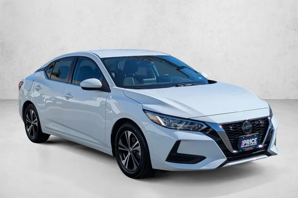 2022 Nissan Sentra SV photo 1