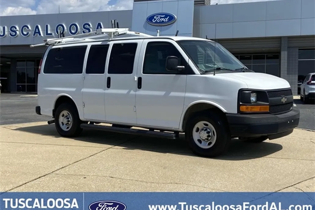 2015 Chevrolet Express 2500 LS Passenger photo 1