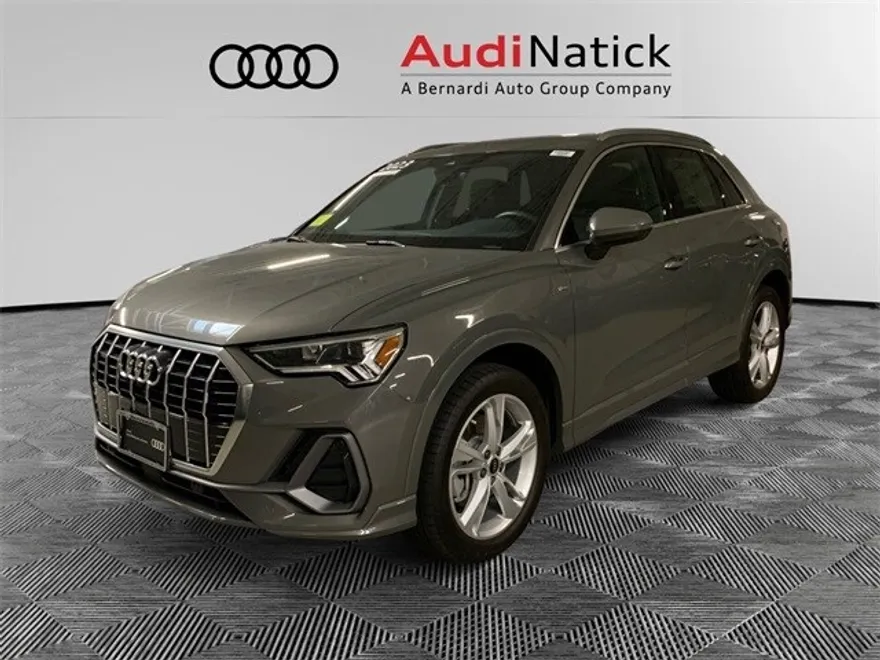 2023 Audi Q3 S line Premium Plus photo 1