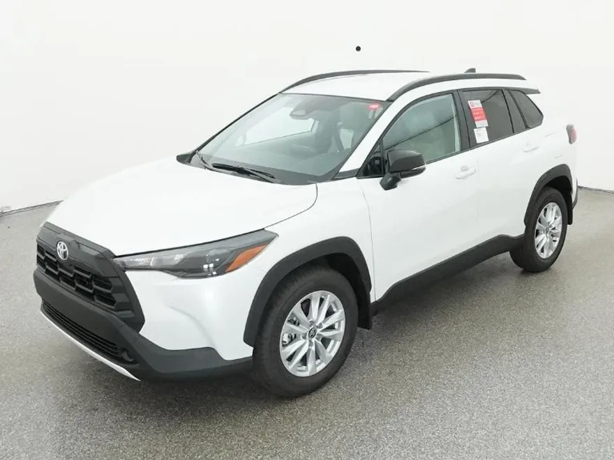 2026 Toyota Corolla Cross LE photo 1