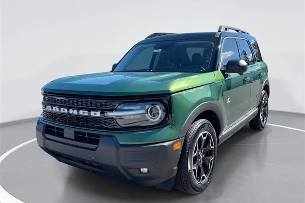 2025 Ford Bronco Sport Outer Banks photo 1