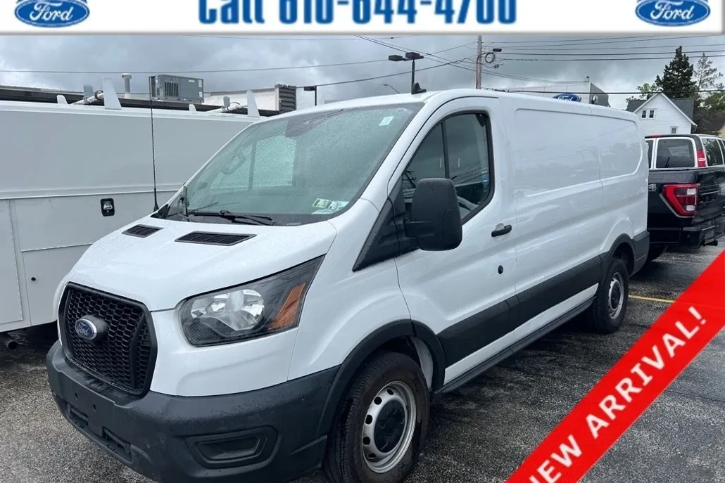 2022 Ford Transit photo 1