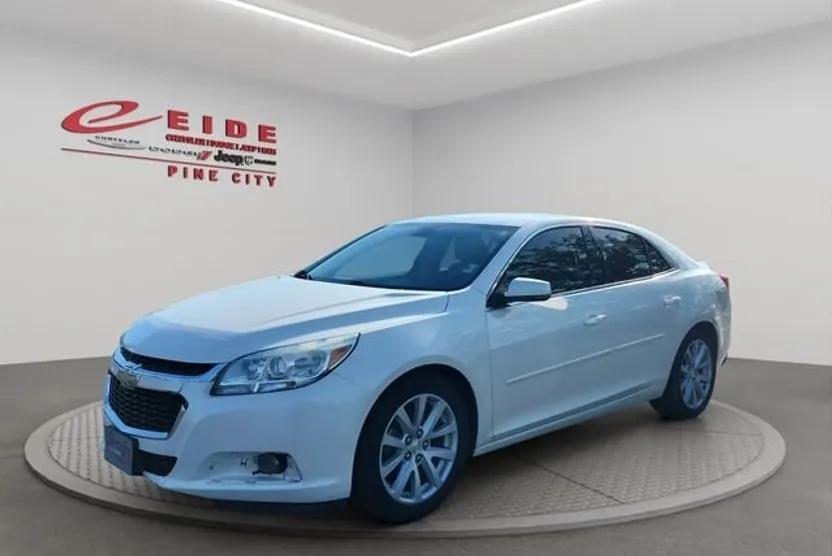 2014 Chevrolet Malibu 2LT photo 1