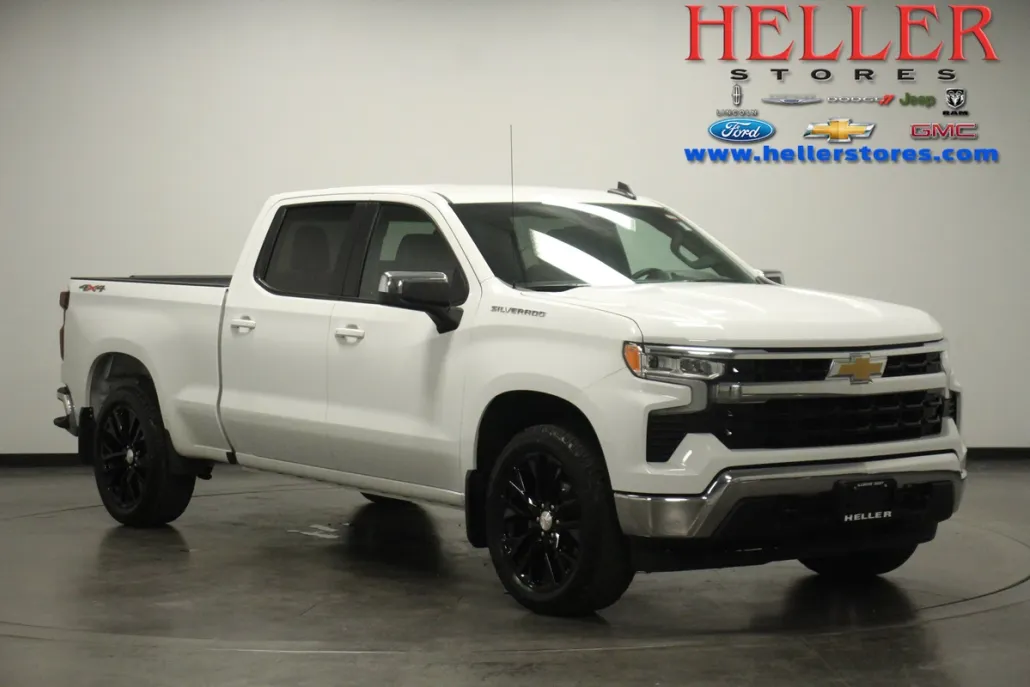2024 Chevrolet Silverado 1500 LT photo 1