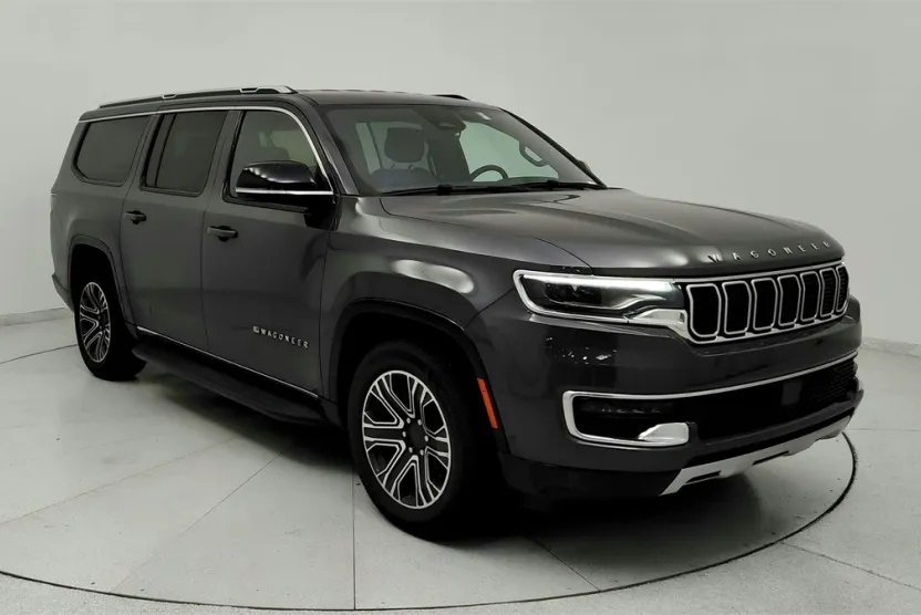 2024 Jeep Wagoneer L Series II photo 1