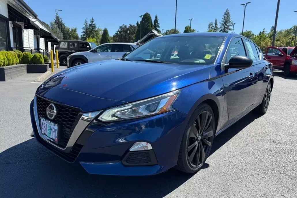 2019 Nissan Altima 2.5 SR photo 1