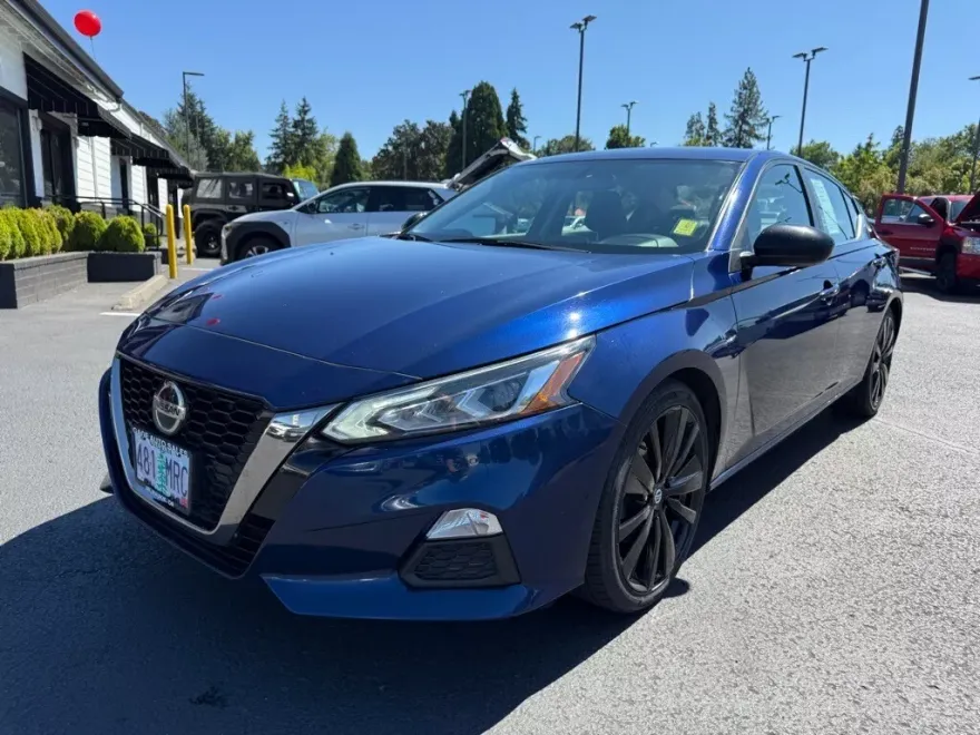 2019 Nissan Altima 2.5 SR photo 1