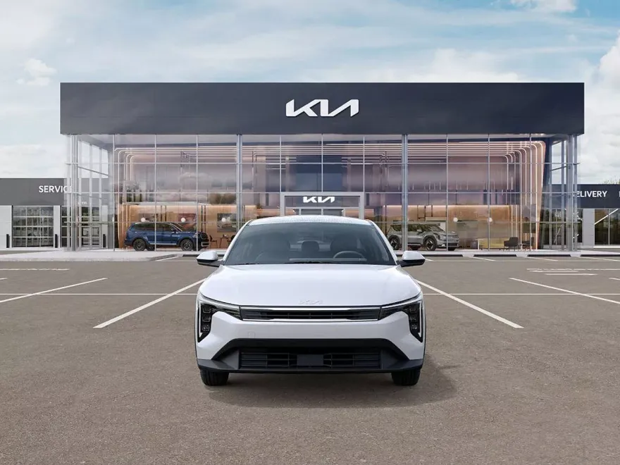 2025 Kia K4 LXS photo 1