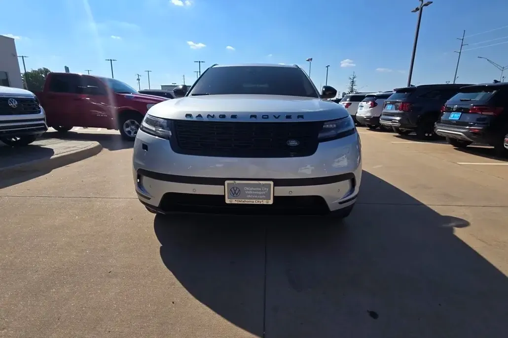 2024 Land Rover Range Rover Velar S photo 1