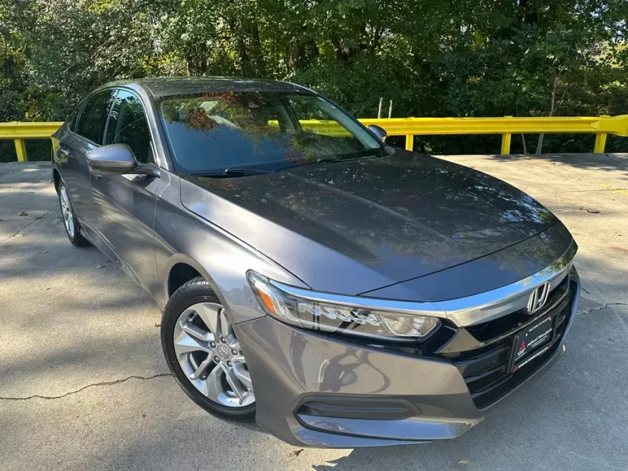 2019 Honda Accord LX photo 1