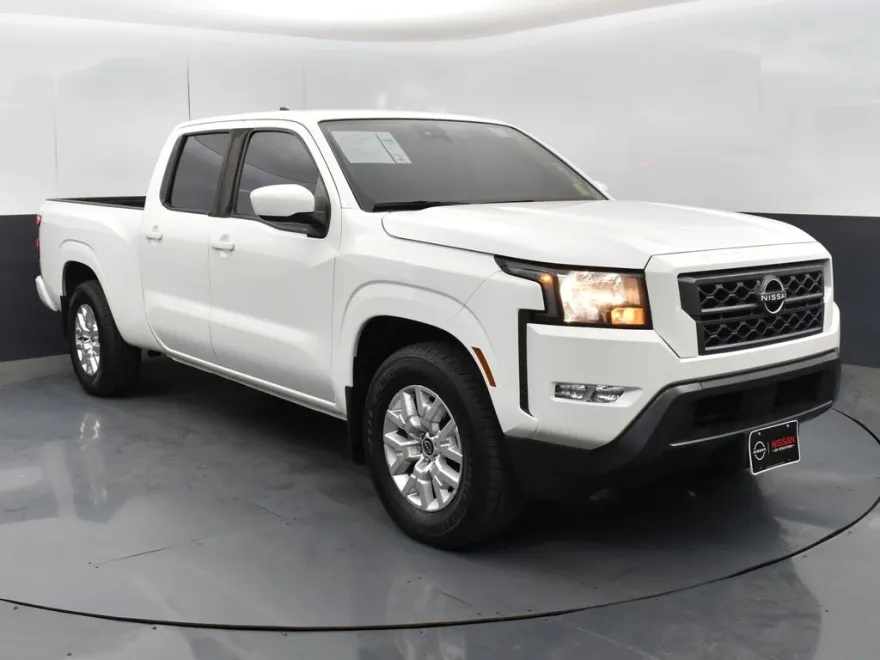 2022 Nissan Frontier SV photo 1