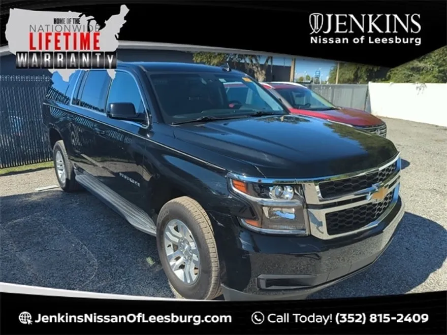 2019 Chevrolet Suburban LT photo 1