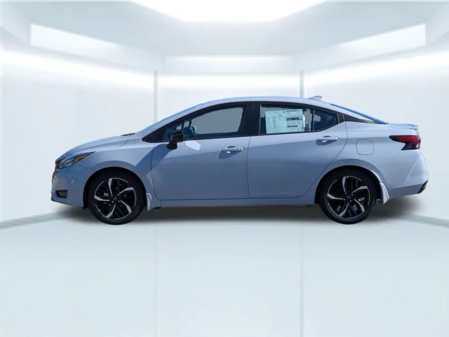 2025 Nissan Versa SR photo 1