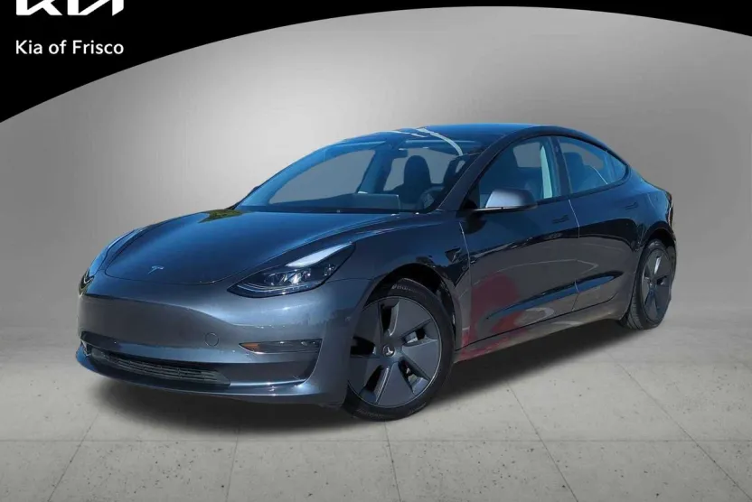 2023 Tesla Model 3 photo 1