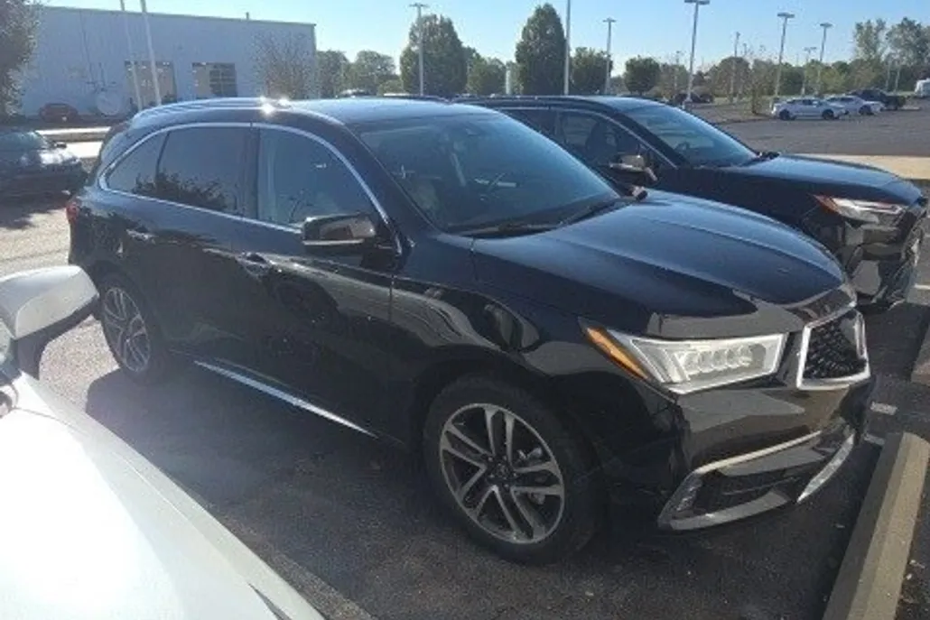 2017 Acura MDX SH-AWD Advance photo 1