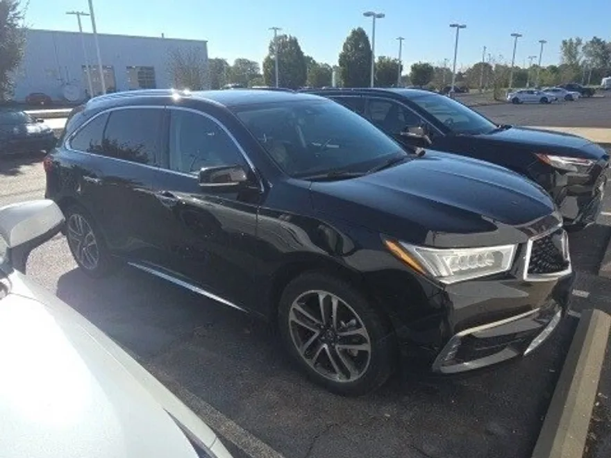 2017 Acura MDX SH-AWD Advance photo 1