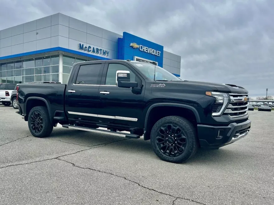 2025 Chevrolet Silverado 2500HD High Country photo 1