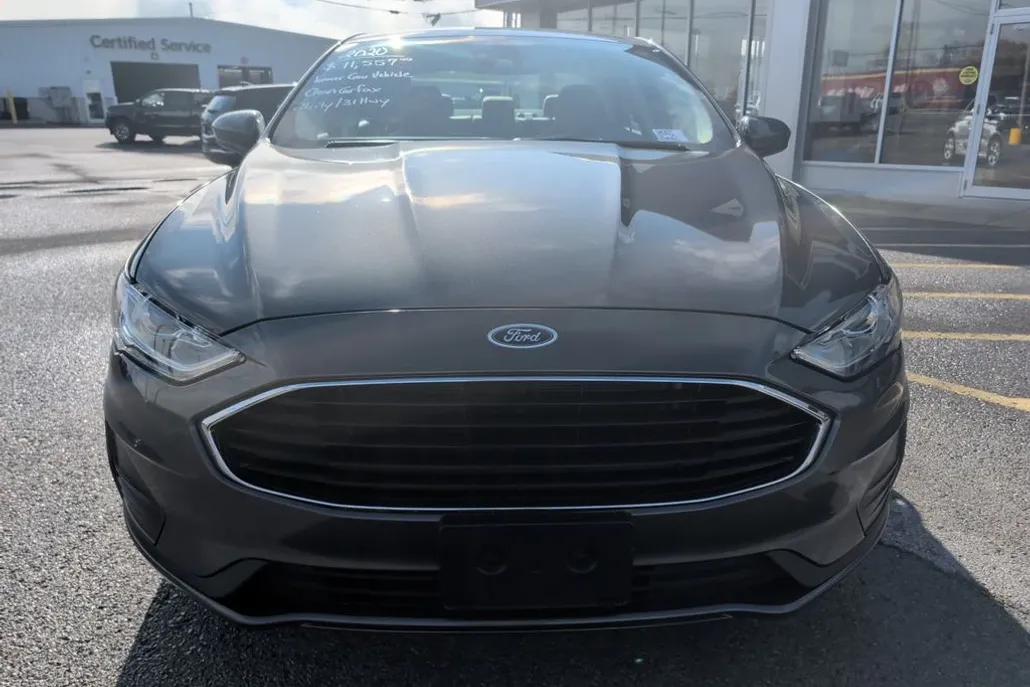 2020 Ford Fusion S photo 1