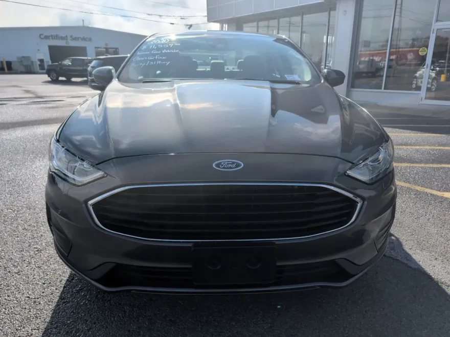 2020 Ford Fusion S photo 1
