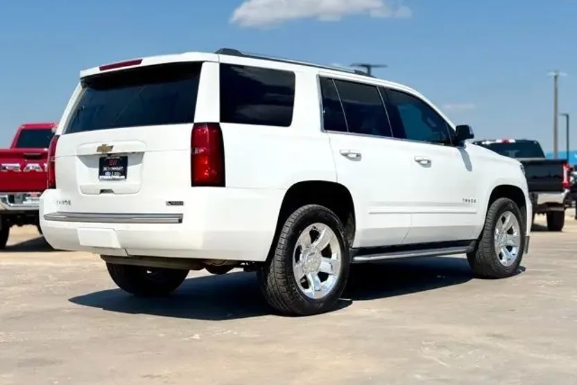 2017 Chevrolet Tahoe Premier photo 1