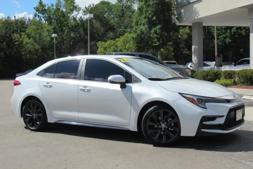 2023 Toyota Corolla XSE photo 1