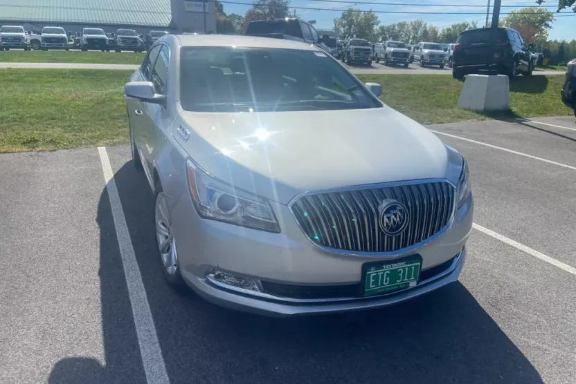 2015 Buick LaCrosse Leather photo 1