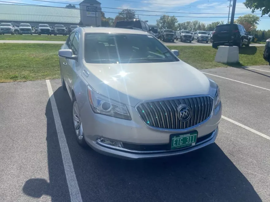 2015 Buick LaCrosse Leather photo 1