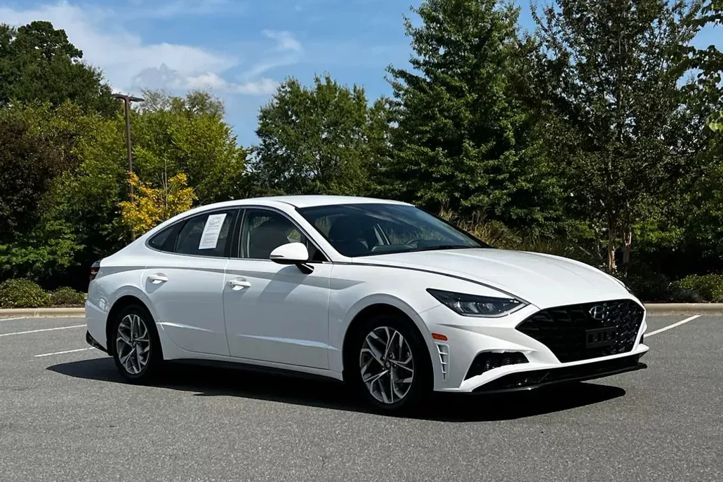 2021 Hyundai Sonata SEL photo 1