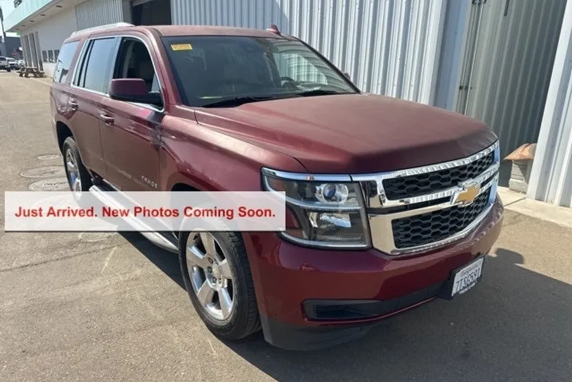2016 Chevrolet Tahoe LT photo 1