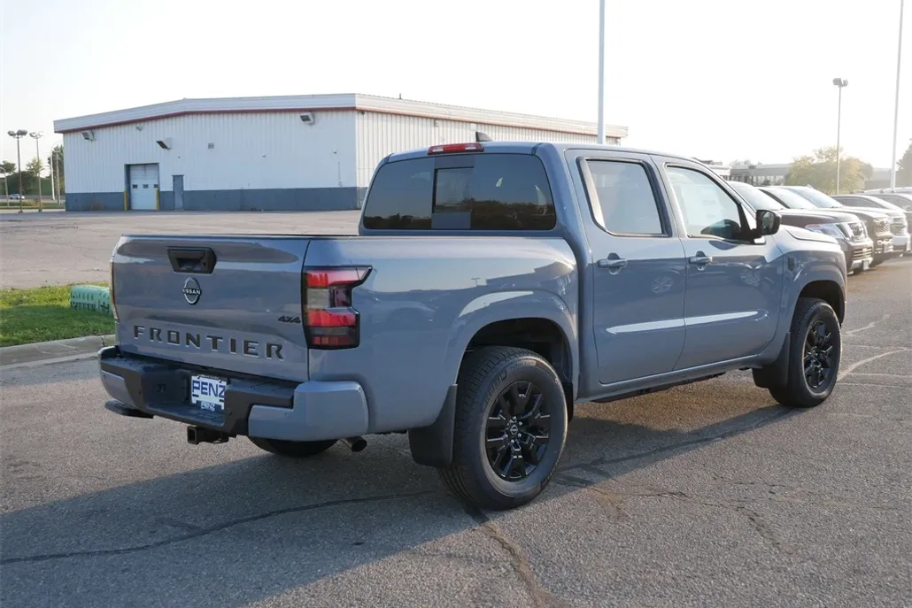 2026 Nissan Frontier SV photo 1