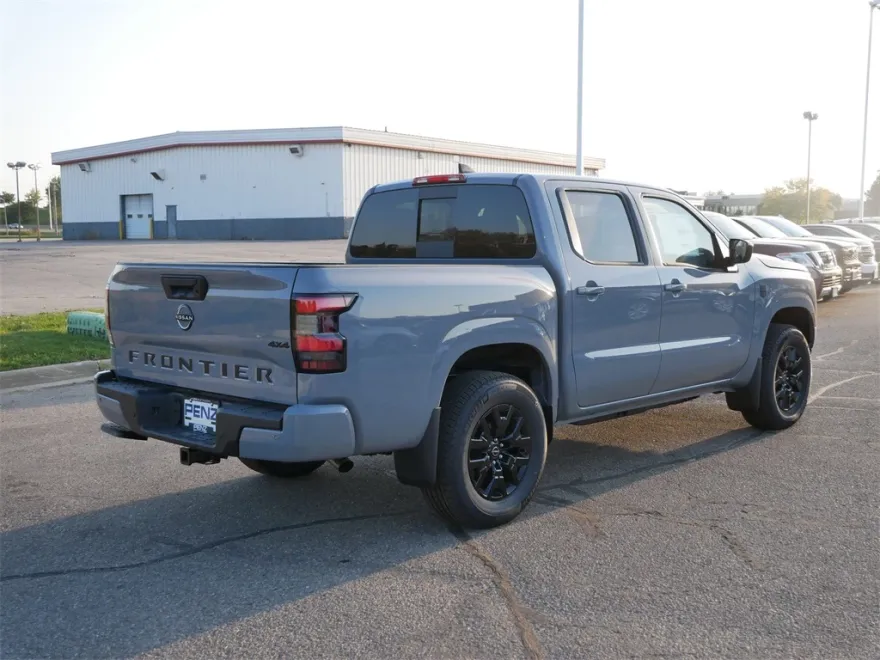 2026 Nissan Frontier SV photo 1