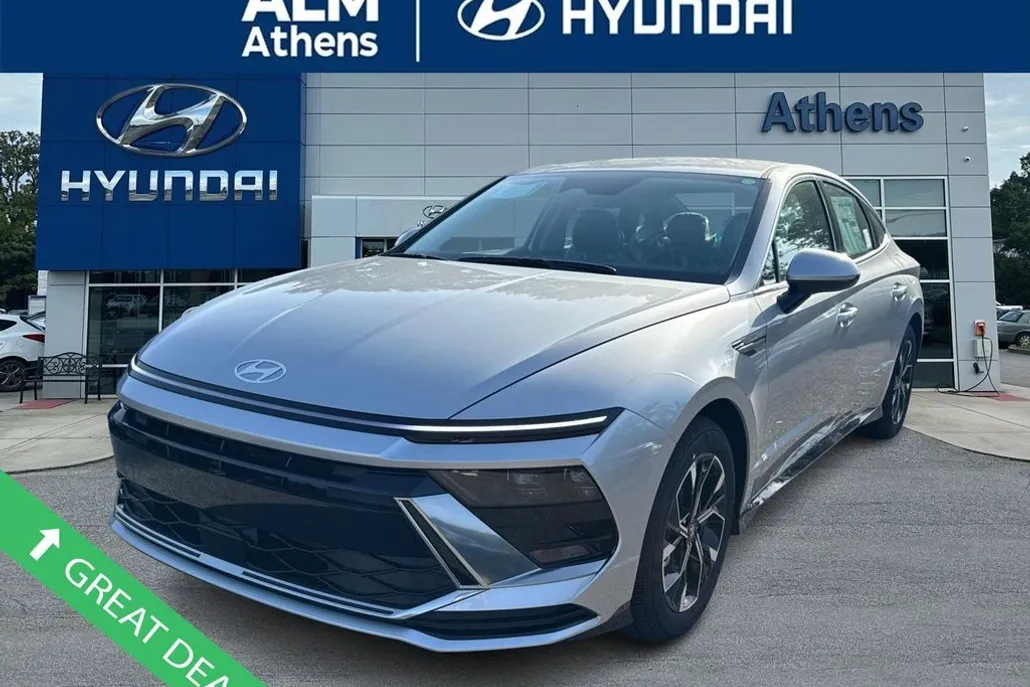 2025 Hyundai Sonata SEL photo 1