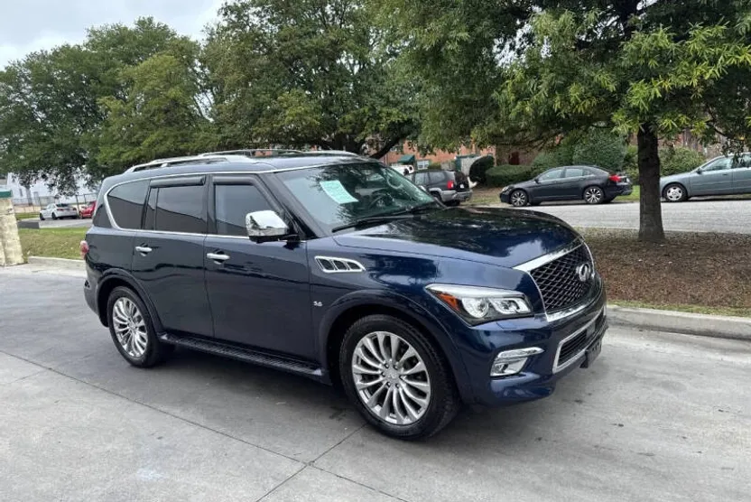 2015 Infiniti QX80 photo 1