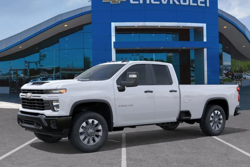 2026 Chevrolet Silverado 2500HD Custom photo 1