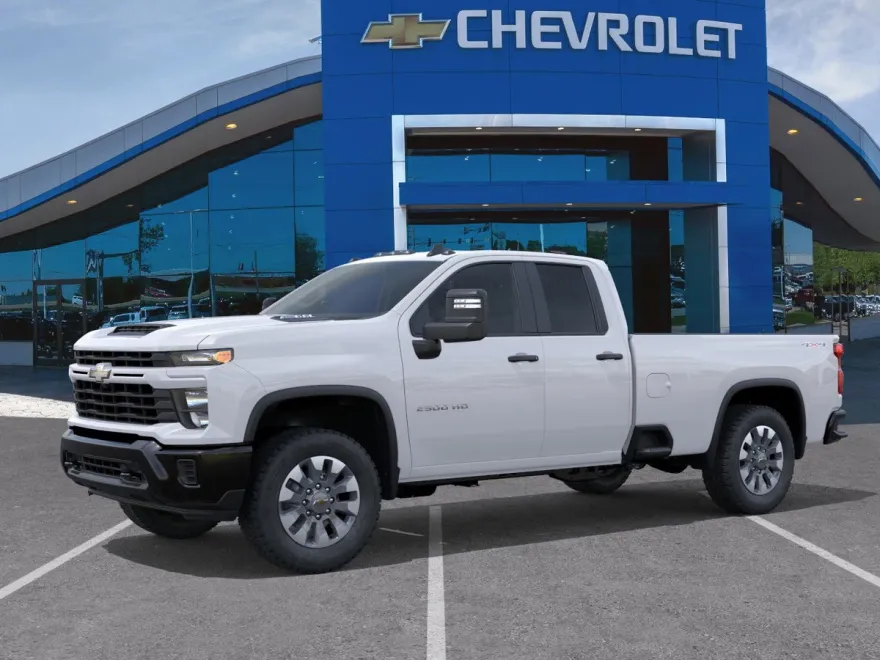 2026 Chevrolet Silverado 2500HD Custom photo 1