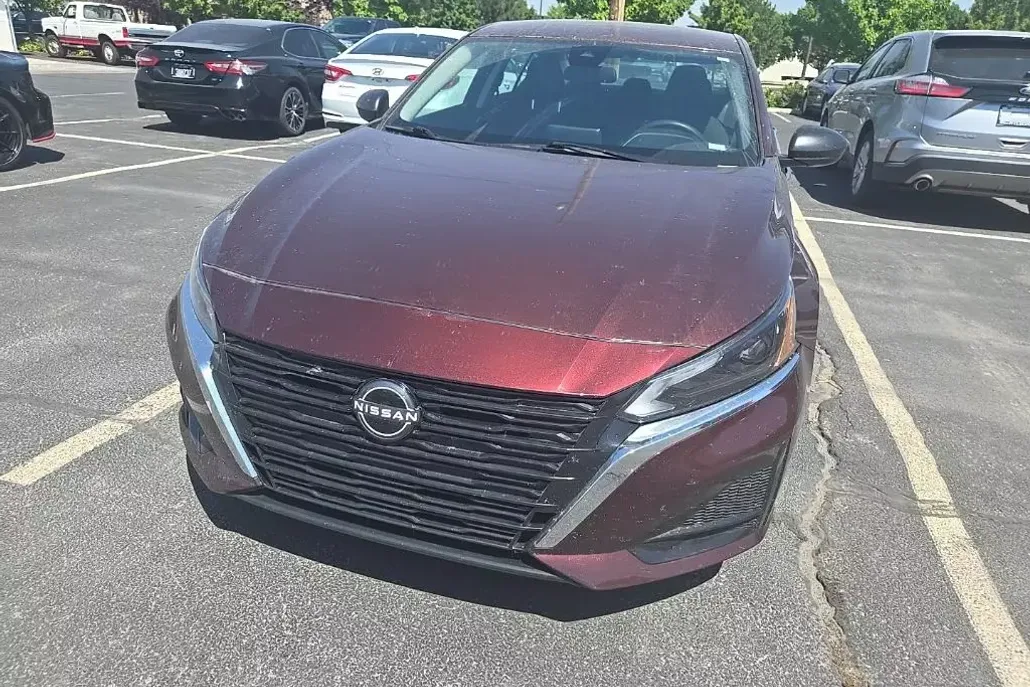 2024 Nissan Altima 2.5 SV photo 1